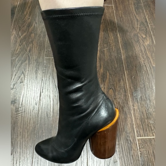 GIVENCHY Calf High Leather Boots Sz 40 - Picture 8 of 8